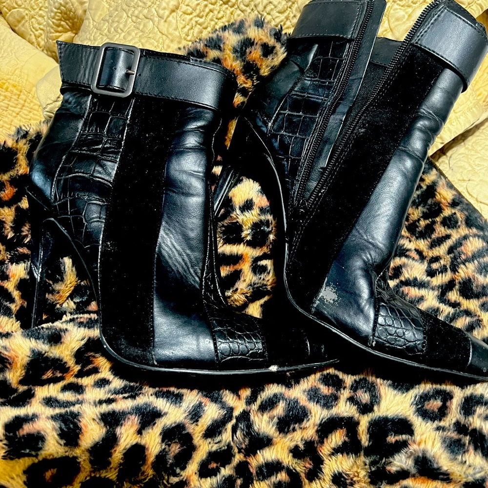 Just fab Tori size 7.5 booties boots stiletto heels